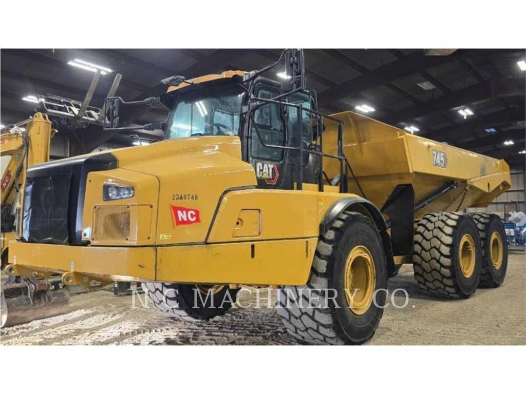 CAT 745 Kĺbové nákladné autá