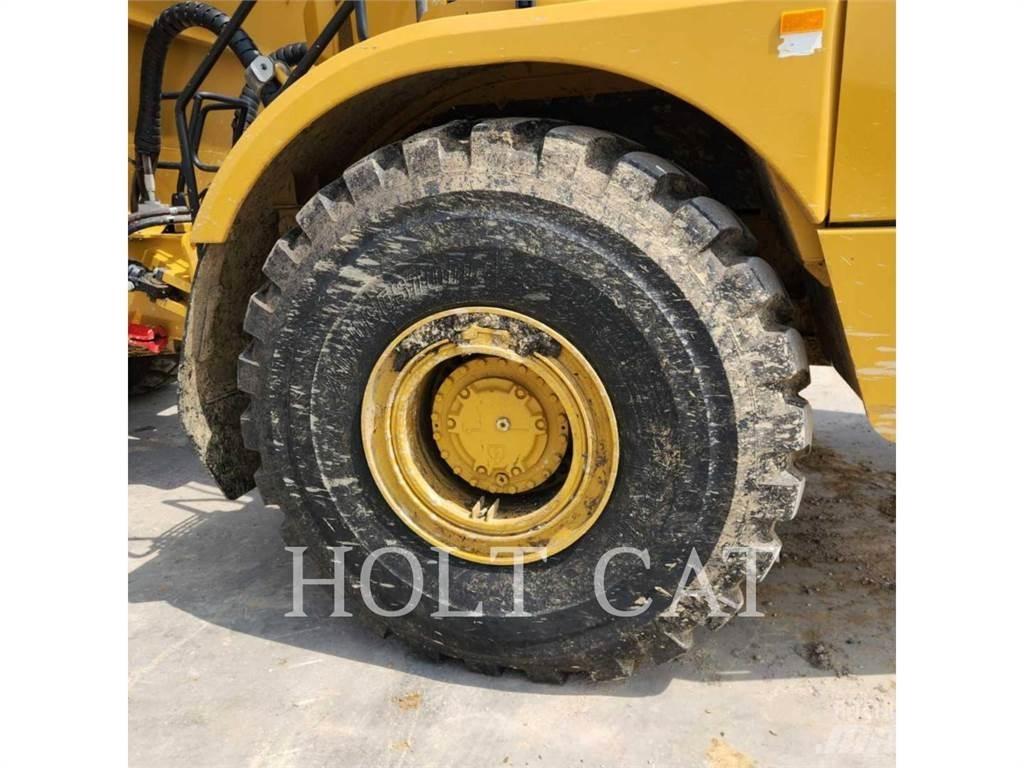 CAT 745 Kĺbové nákladné autá