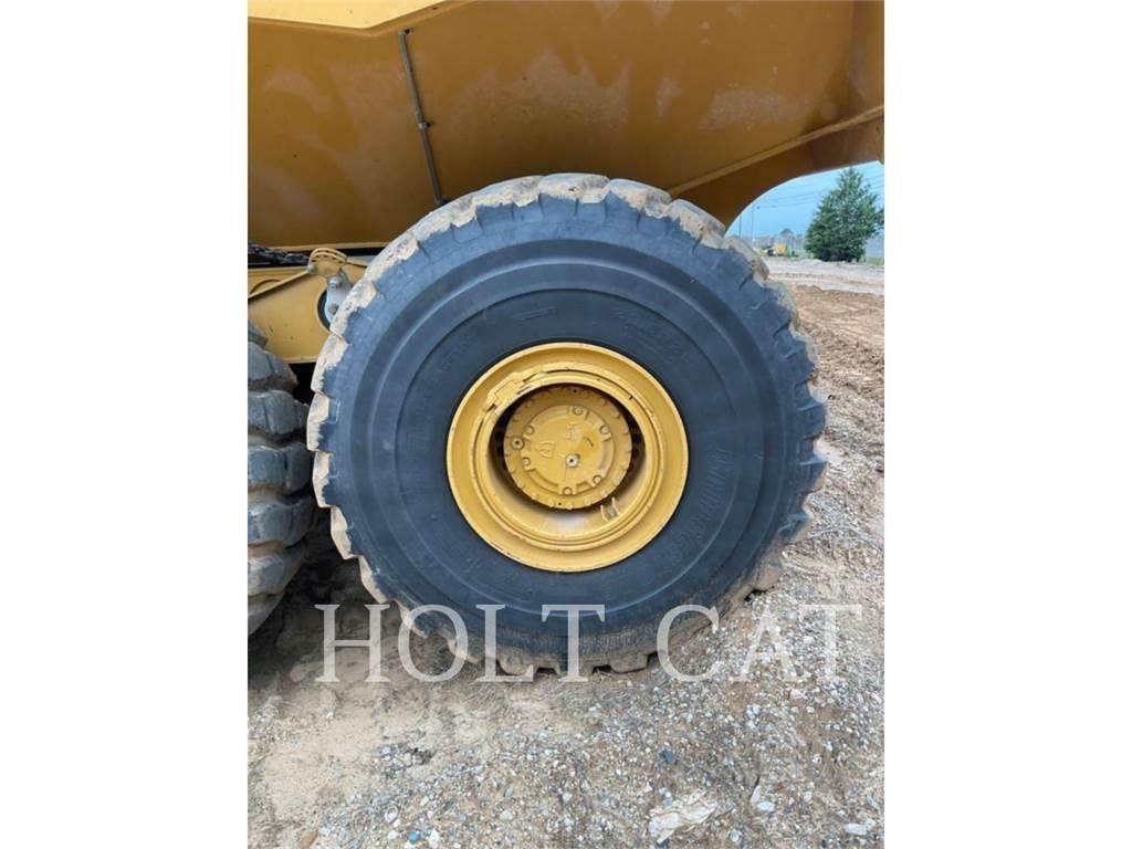 CAT 745 Kĺbové nákladné autá