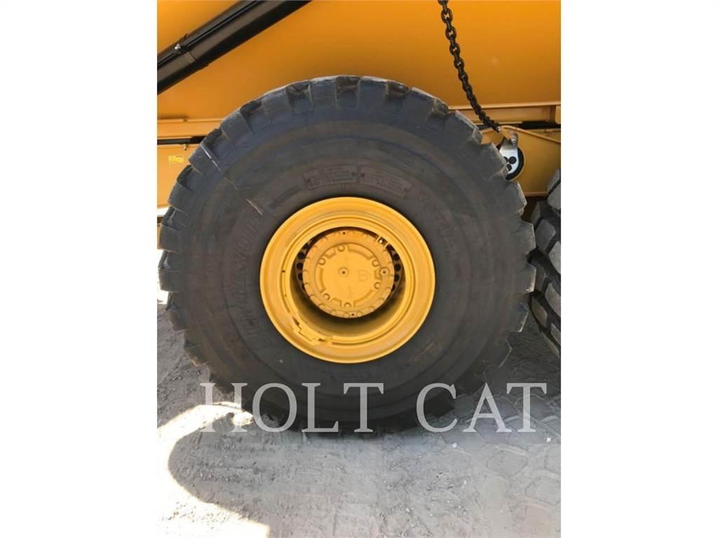 CAT 745 Kĺbové nákladné autá