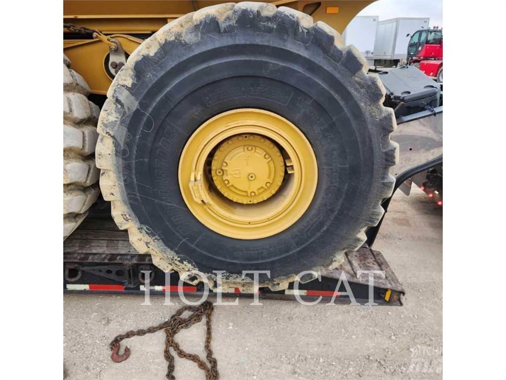 CAT 745 Kĺbové nákladné autá