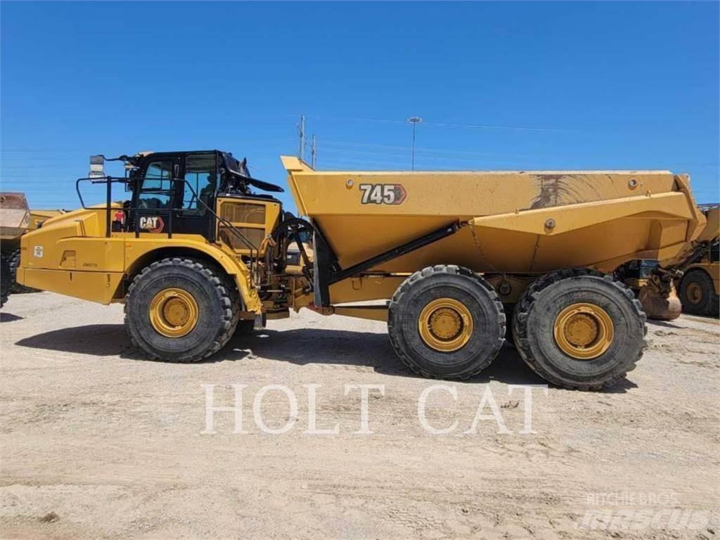 CAT 745 Kĺbové nákladné autá