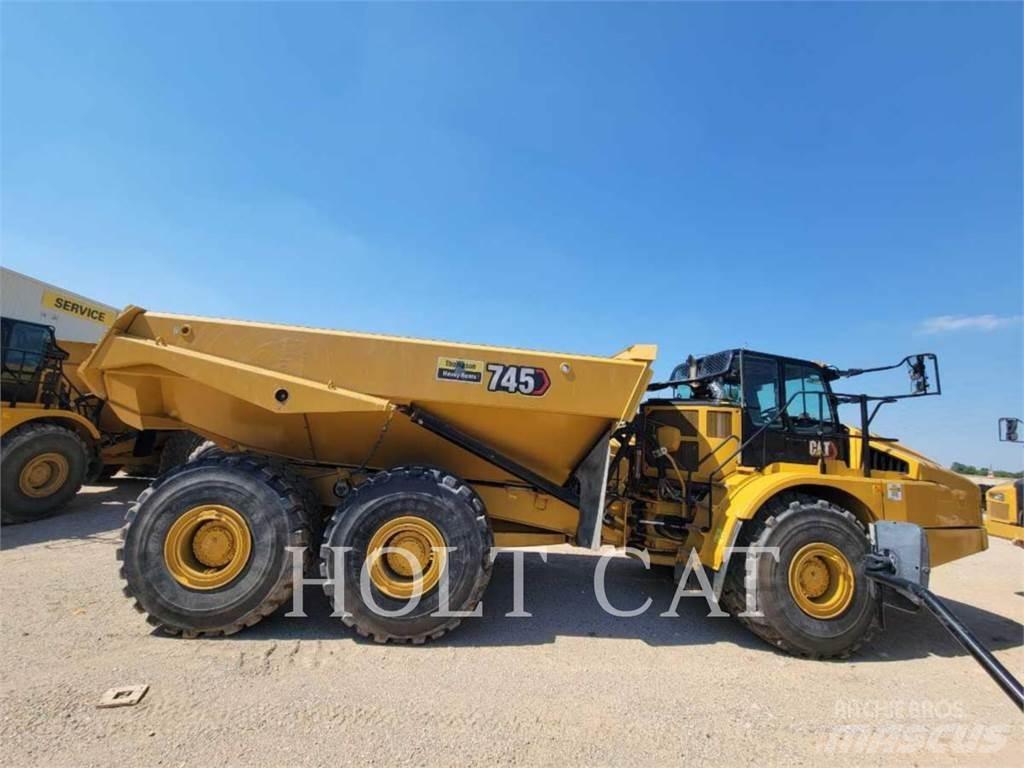 CAT 745 Kĺbové nákladné autá