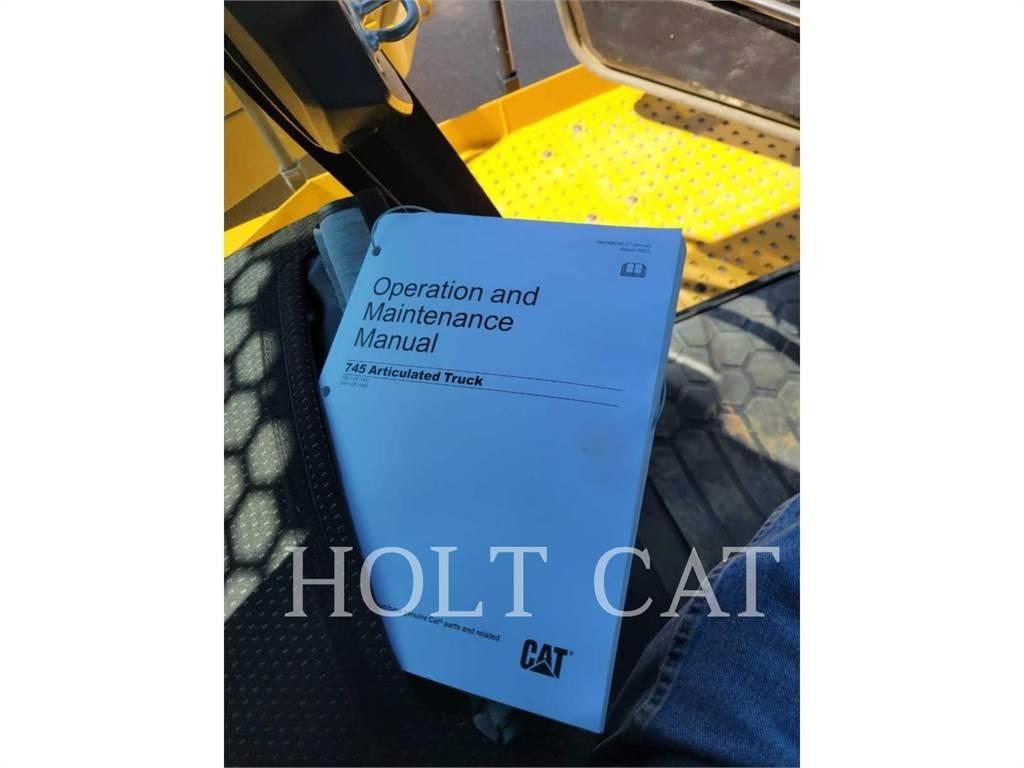 CAT 745 Kĺbové nákladné autá