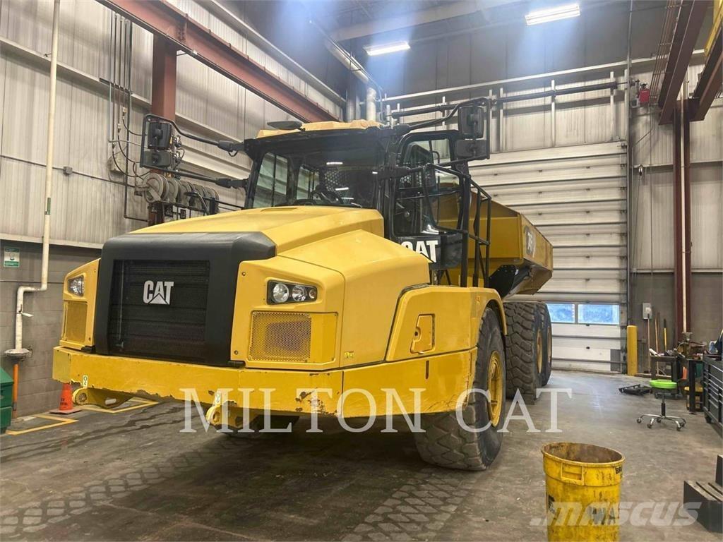 CAT 745 Kĺbové nákladné autá