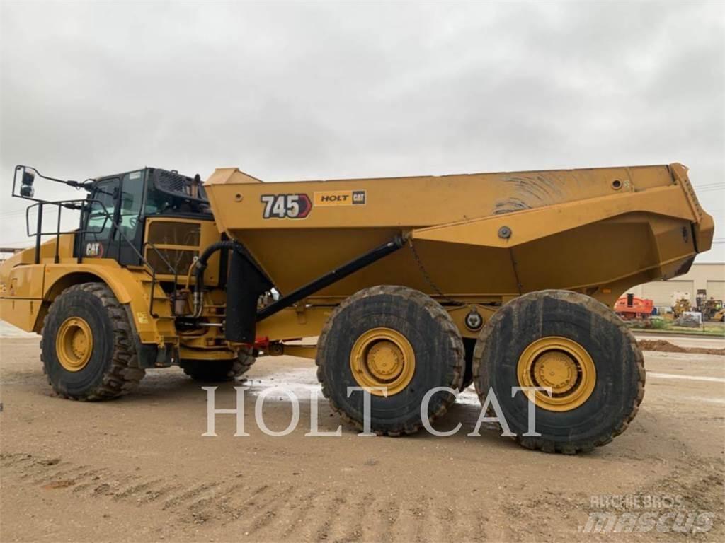 CAT 745 Kĺbové nákladné autá
