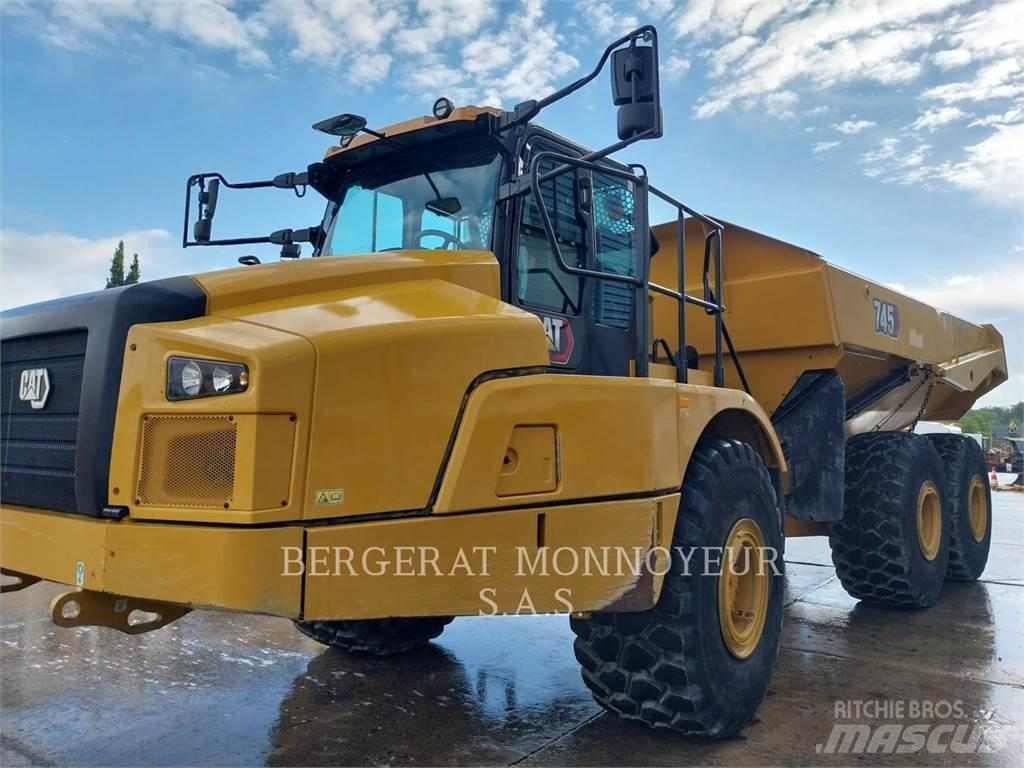 CAT 745 Kĺbové nákladné autá