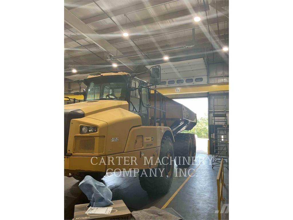 CAT 745 Kĺbové nákladné autá