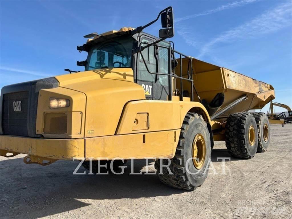 CAT 745 Kĺbové nákladné autá