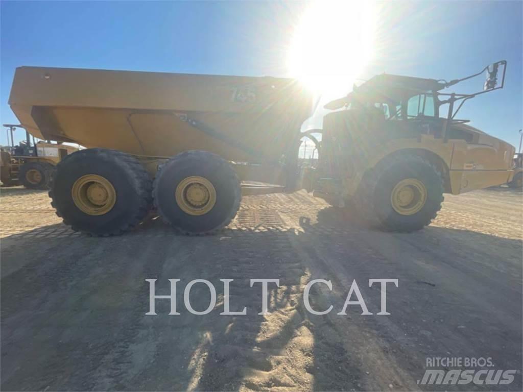 CAT 745 Kĺbové nákladné autá