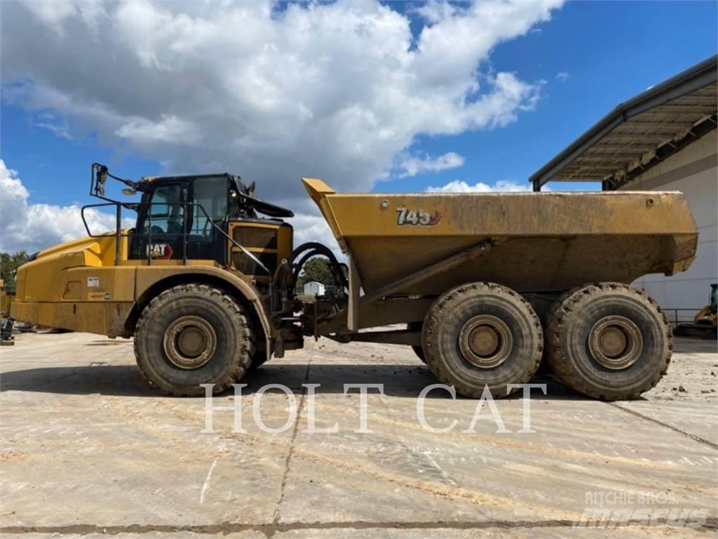 CAT 745 Kĺbové nákladné autá