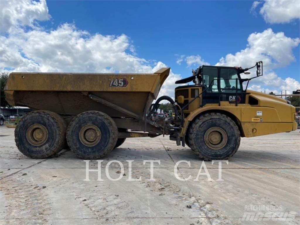 CAT 745 Kĺbové nákladné autá