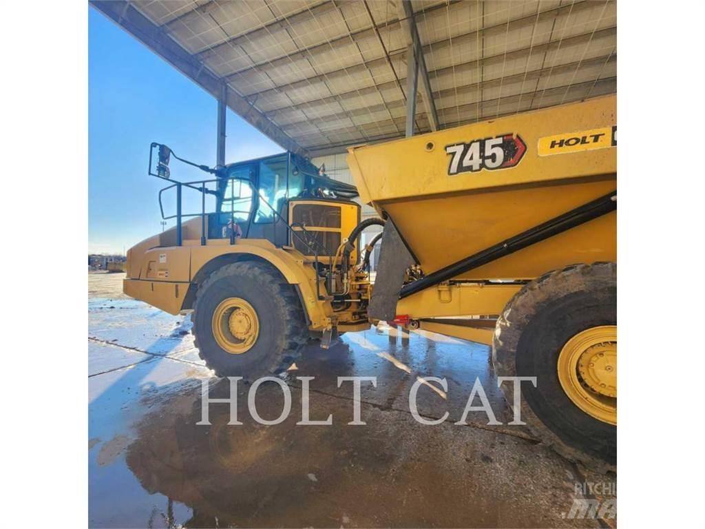 CAT 745 Kĺbové nákladné autá