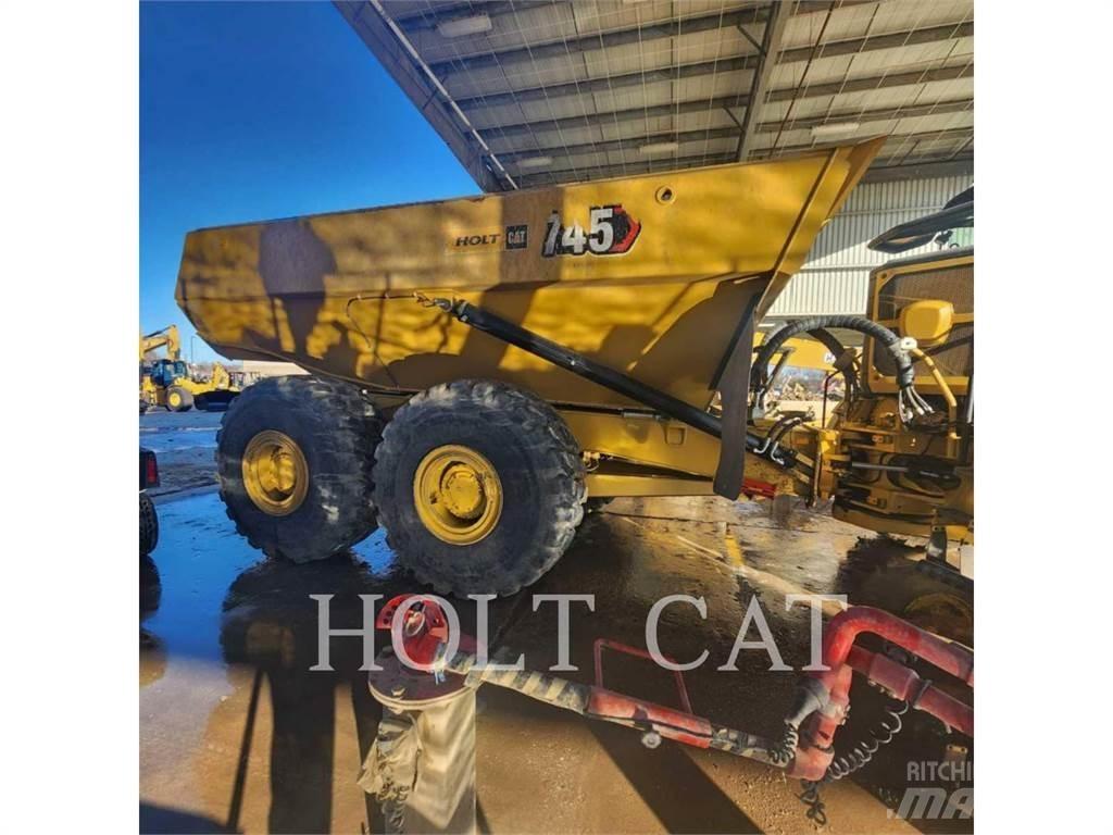 CAT 745 Kĺbové nákladné autá