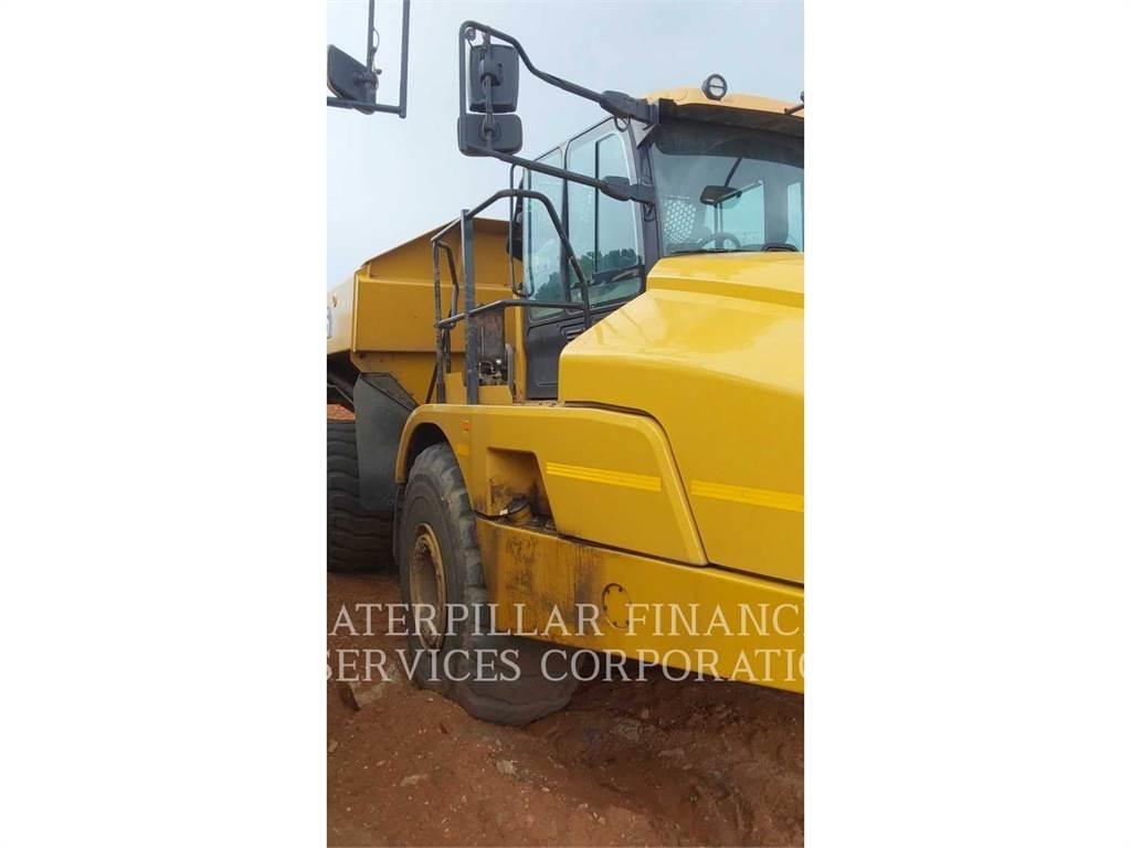 CAT 745 Kĺbové nákladné autá