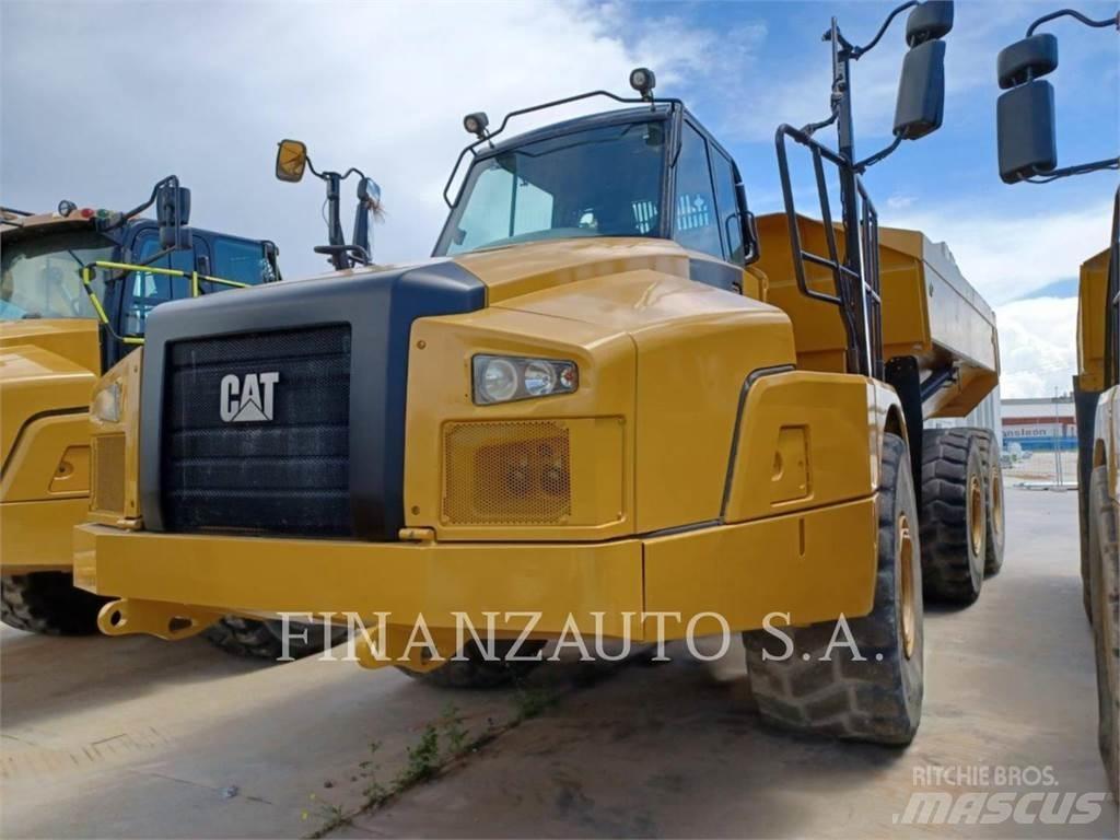 CAT 745 Kĺbové nákladné autá