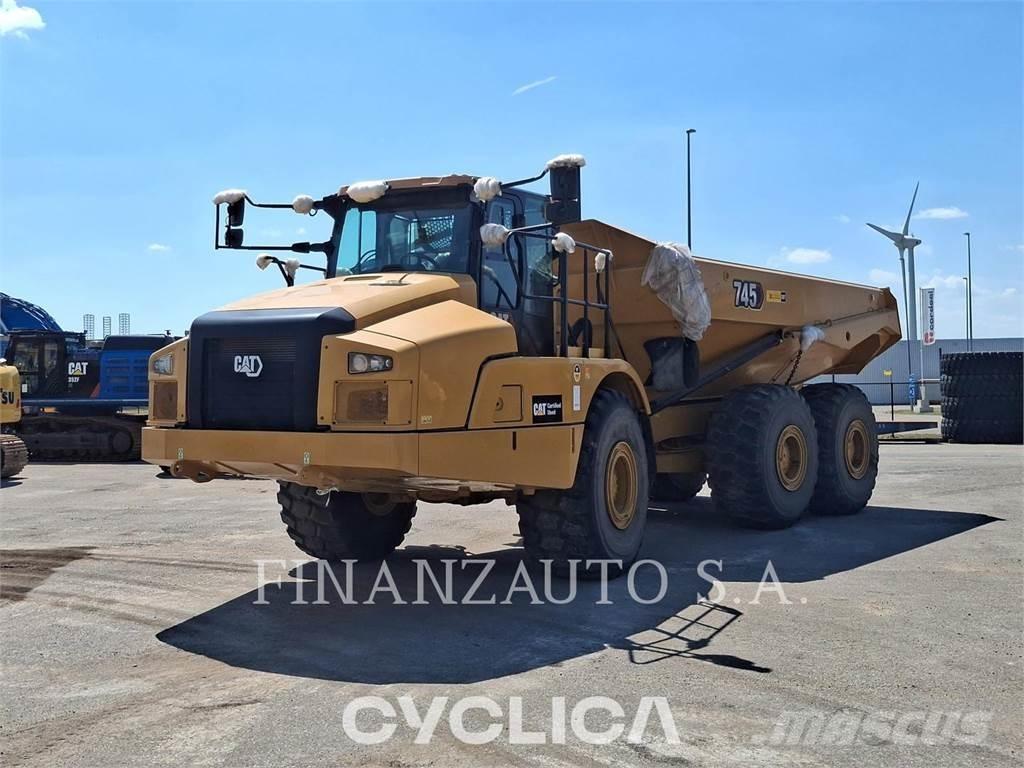 CAT 745 Kĺbové nákladné autá