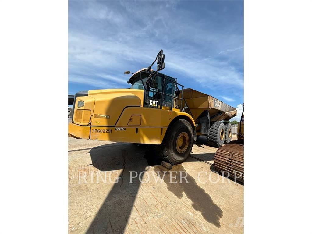CAT 745 Kĺbové nákladné autá