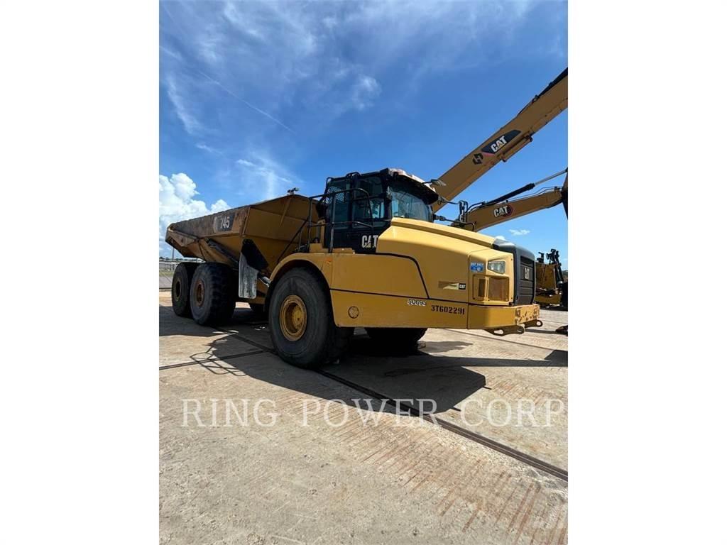 CAT 745 Kĺbové nákladné autá