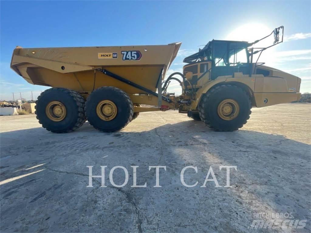 CAT 745 Kĺbové nákladné autá