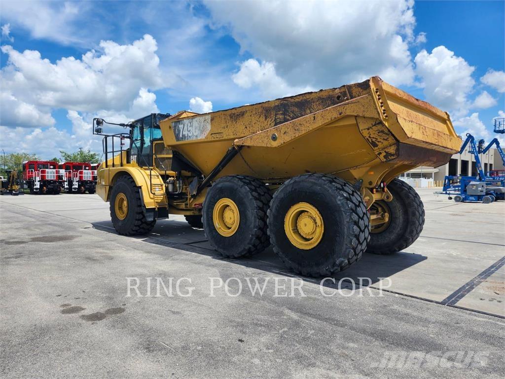 CAT 745 Kĺbové nákladné autá