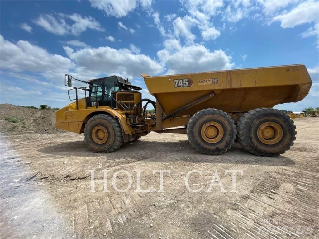 CAT 745 Kĺbové nákladné autá