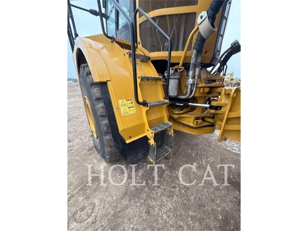 CAT 745 Kĺbové nákladné autá