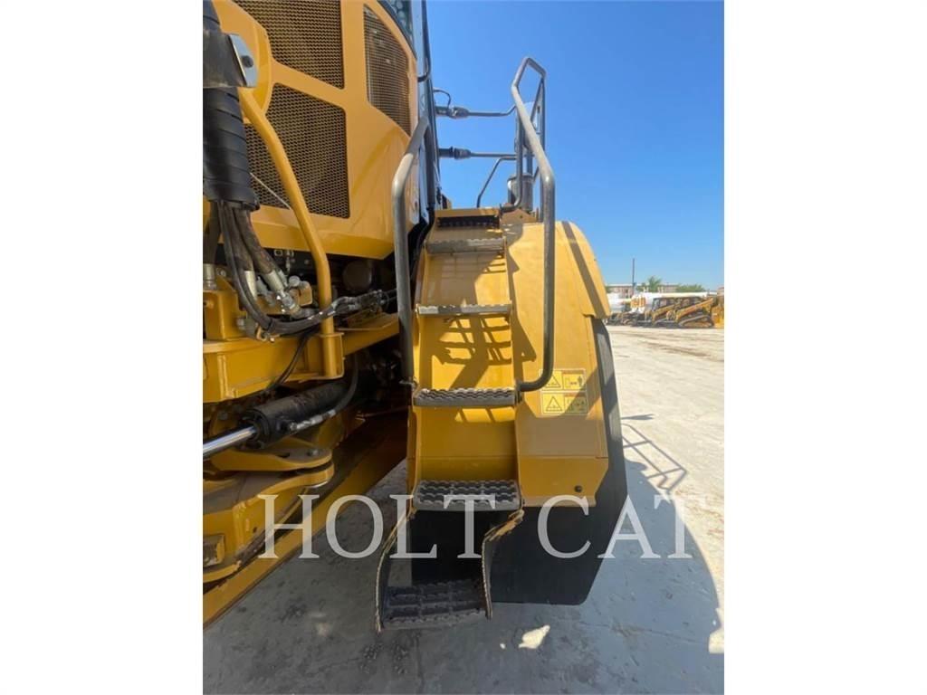 CAT 745 Kĺbové nákladné autá