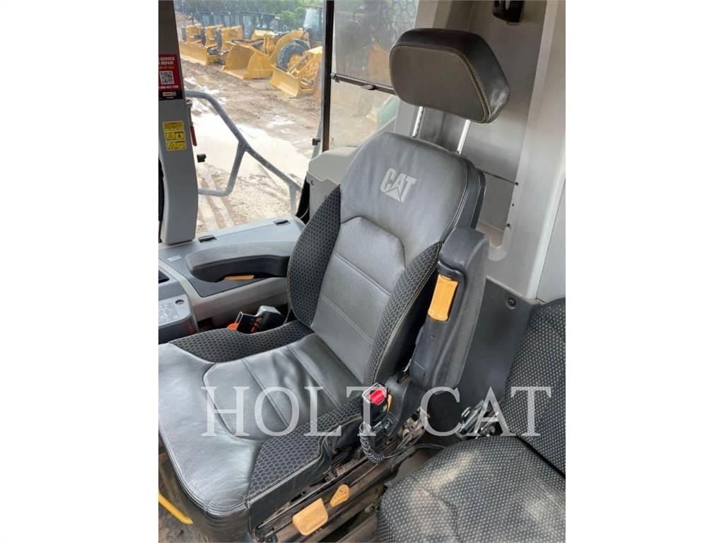 CAT 745 Kĺbové nákladné autá