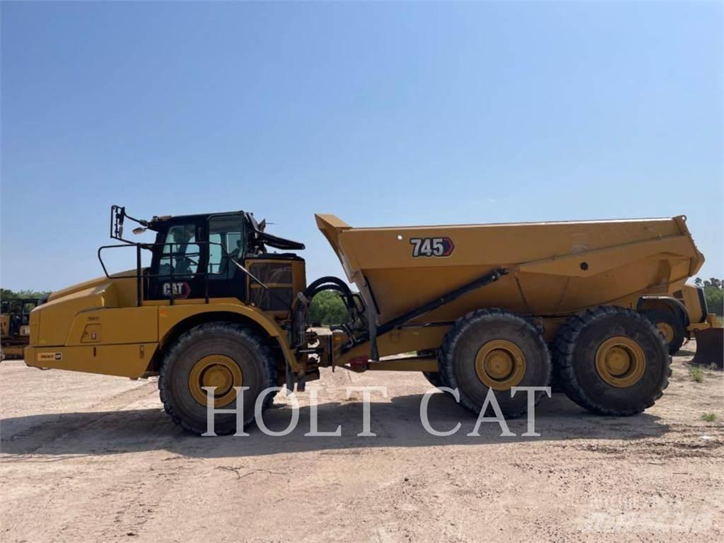 CAT 745 Kĺbové nákladné autá