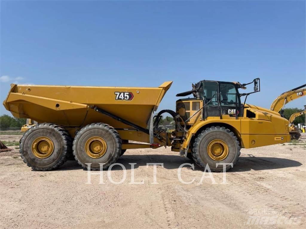 CAT 745 Kĺbové nákladné autá