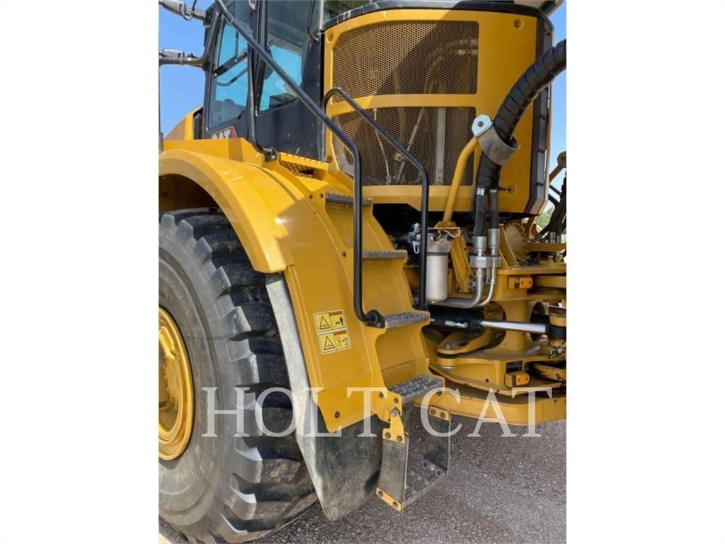 CAT 745 Kĺbové nákladné autá