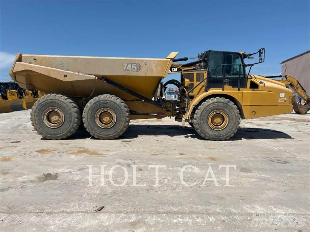 CAT 745 Kĺbové nákladné autá
