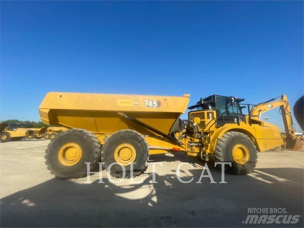 CAT 745 Kĺbové nákladné autá
