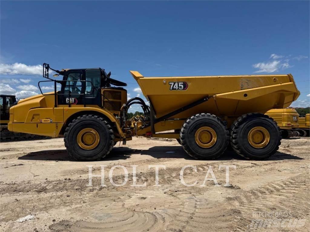 CAT 745 Kĺbové nákladné autá