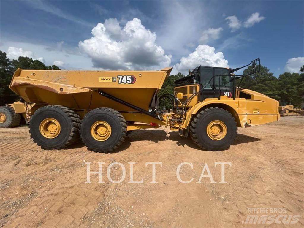 CAT 745 Kĺbové nákladné autá