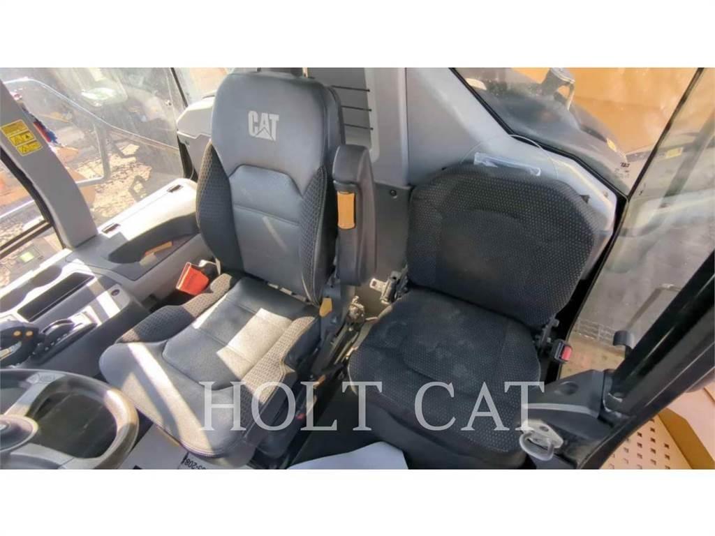 CAT 745 Kĺbové nákladné autá
