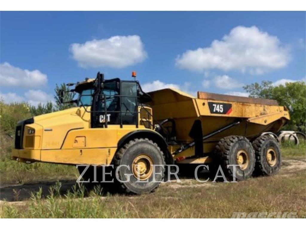 CAT 745 Kĺbové nákladné autá