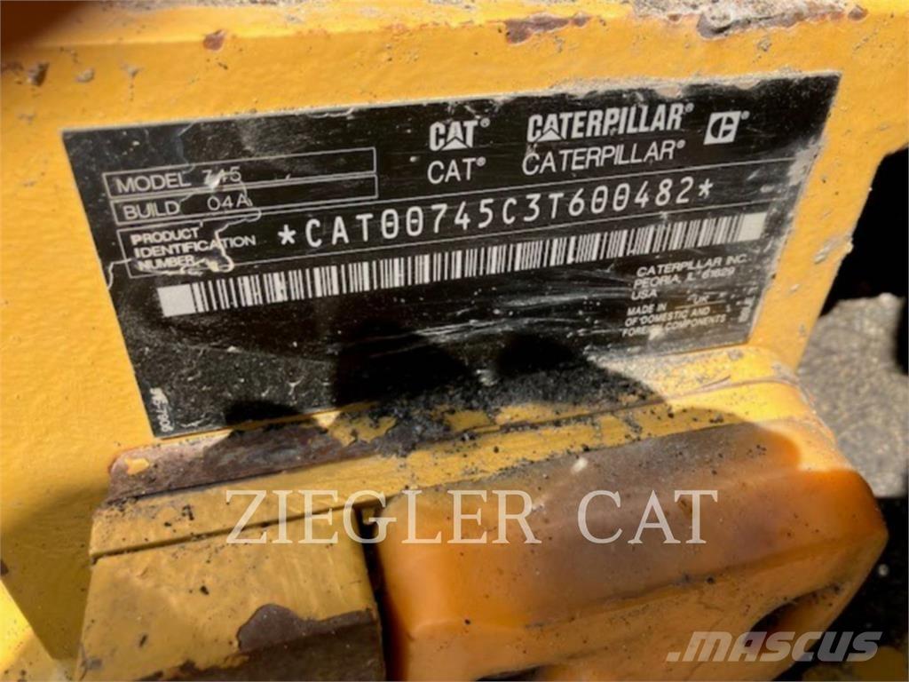 CAT 745 Kĺbové nákladné autá