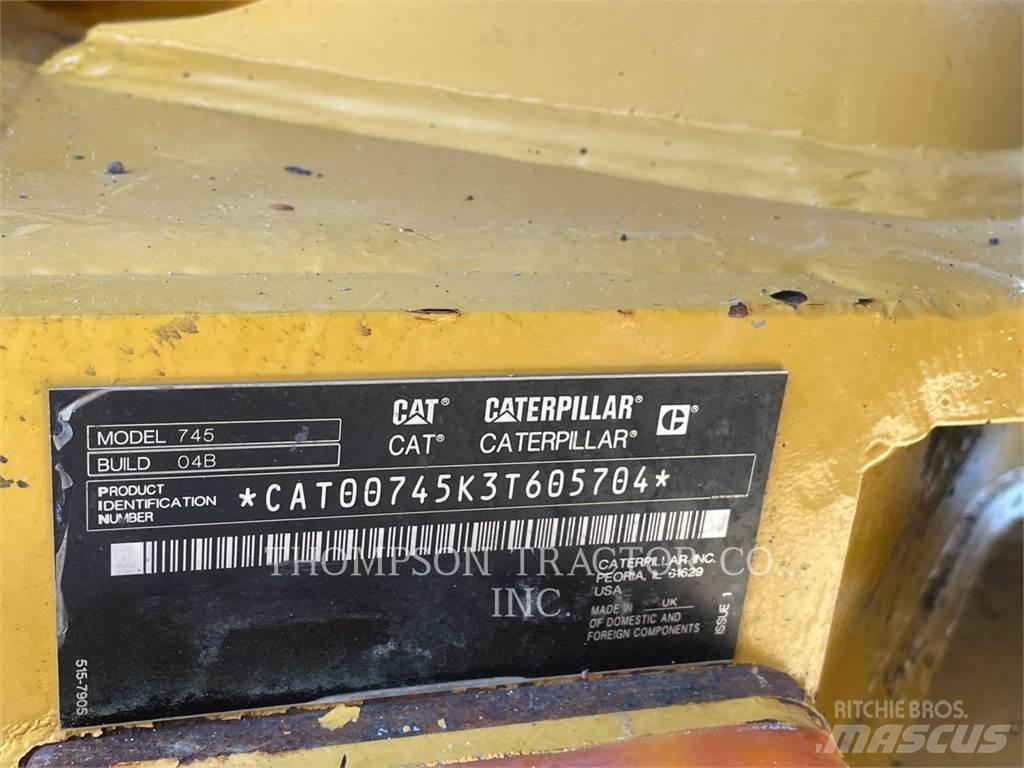 CAT 745 Kĺbové nákladné autá