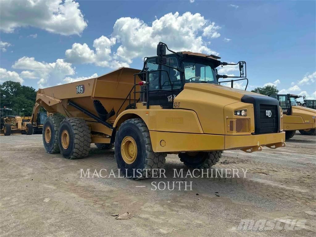 CAT 745 Kĺbové nákladné autá