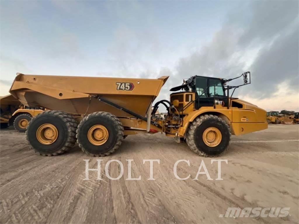 CAT 745 Kĺbové nákladné autá