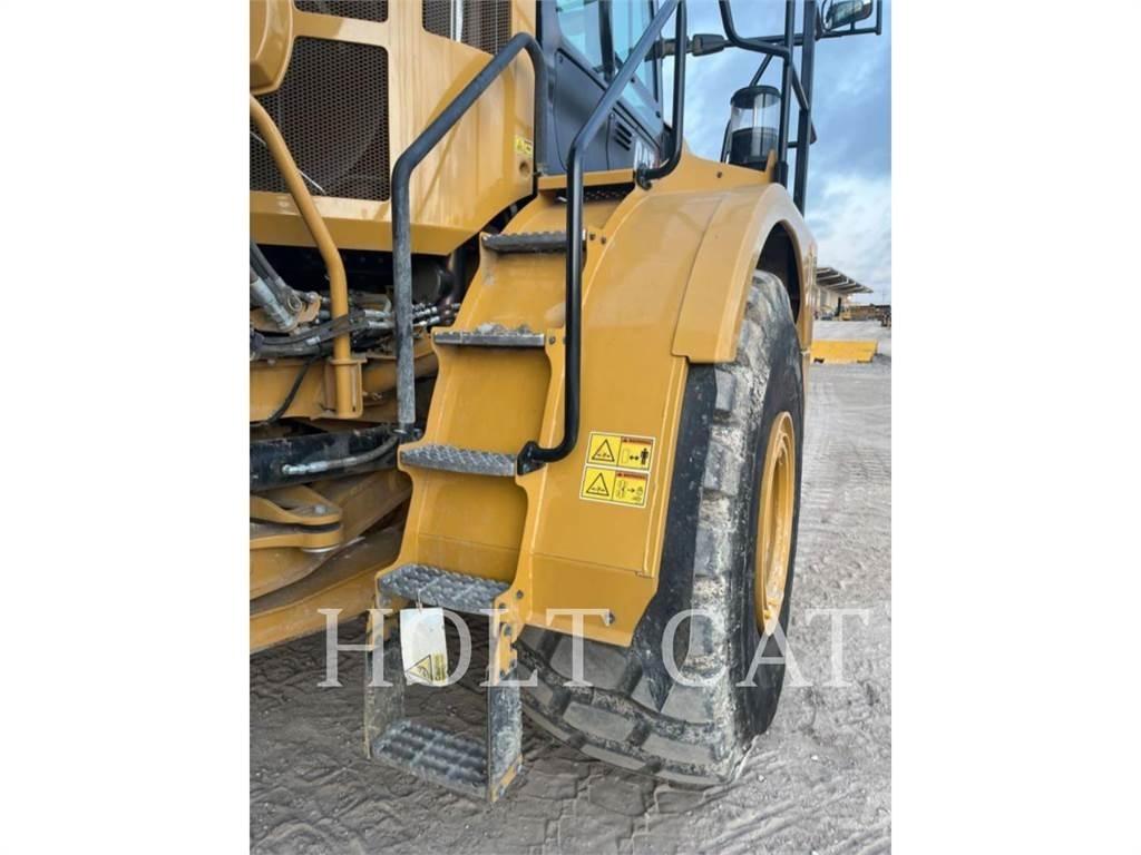 CAT 745 Kĺbové nákladné autá