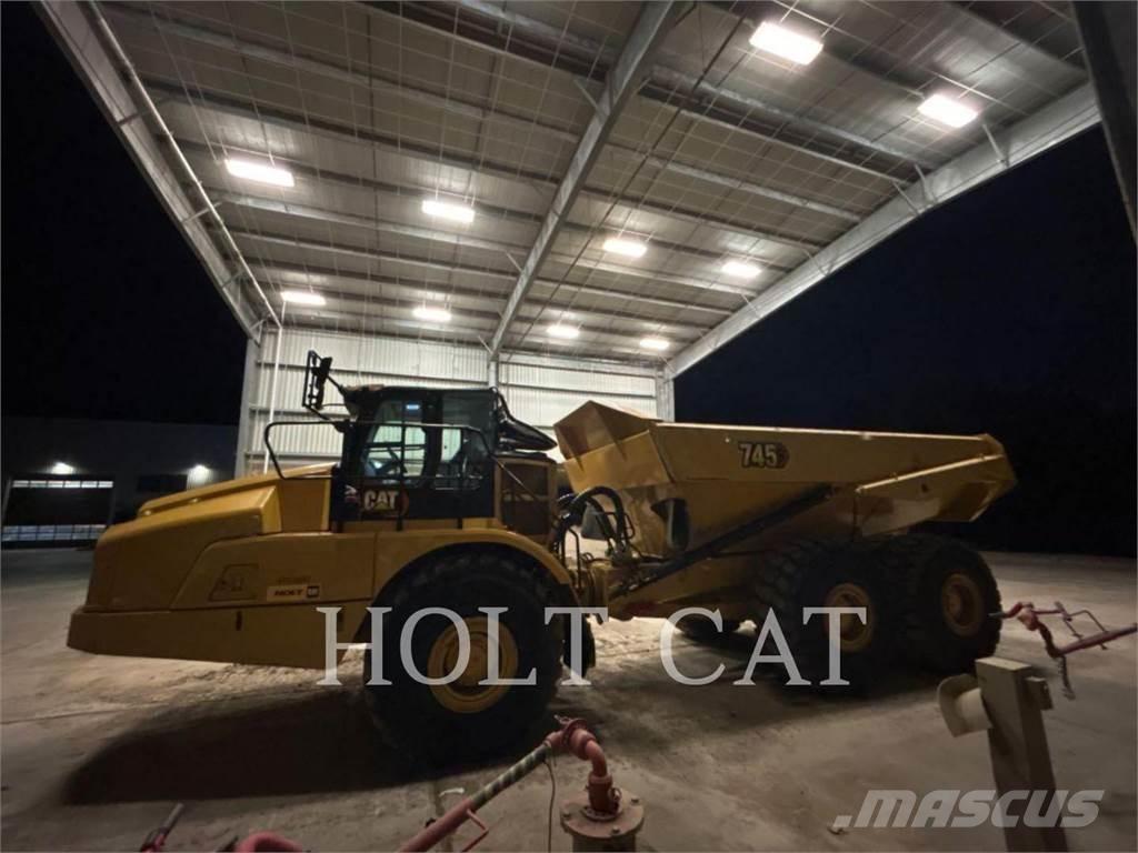 CAT 745 Kĺbové nákladné autá
