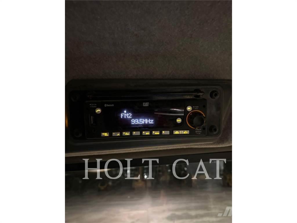 CAT 745 Kĺbové nákladné autá