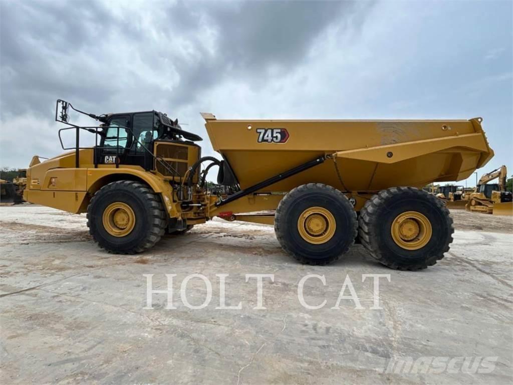 CAT 745 Kĺbové nákladné autá