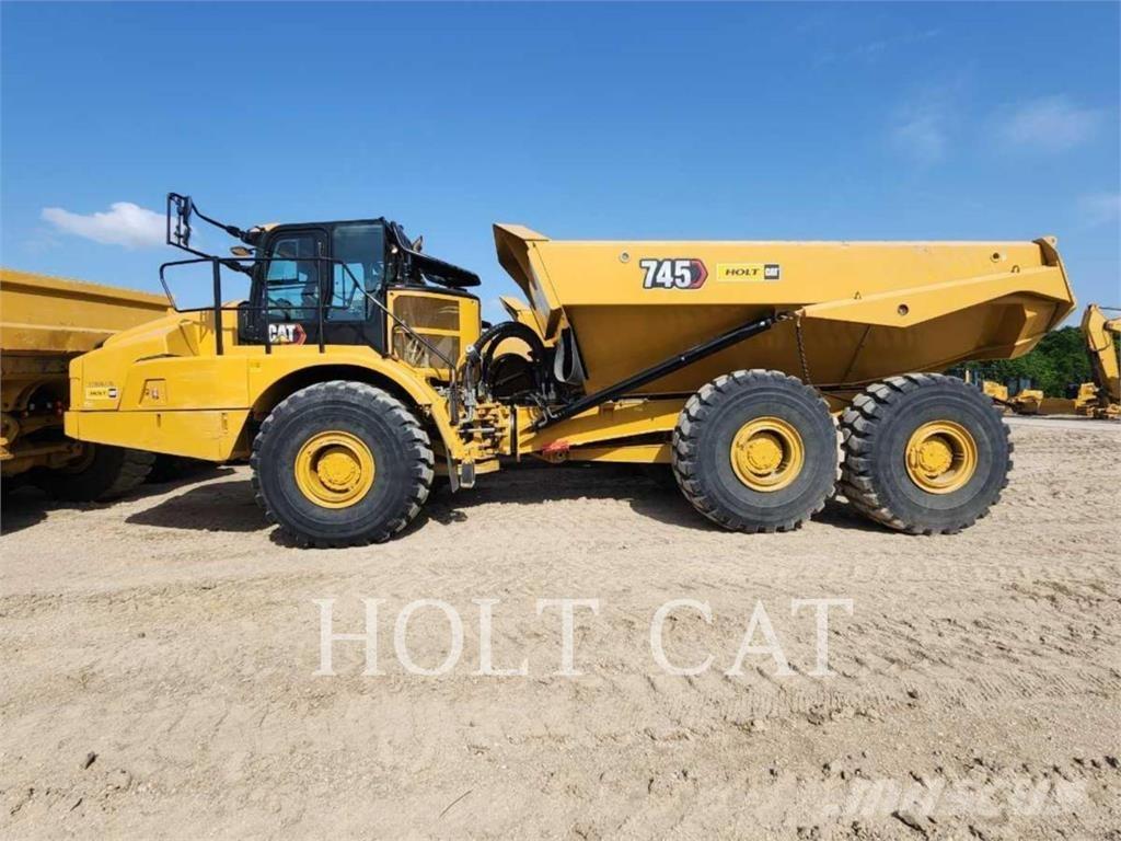 CAT 745 Kĺbové nákladné autá