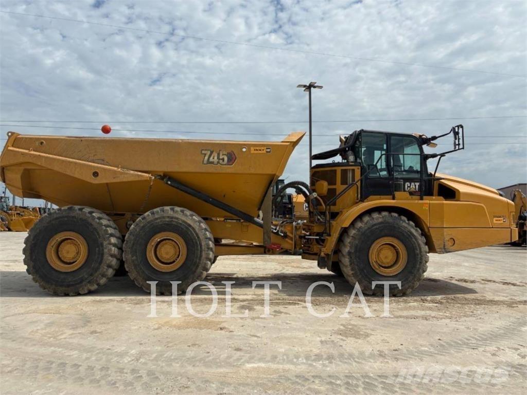 CAT 745 Kĺbové nákladné autá