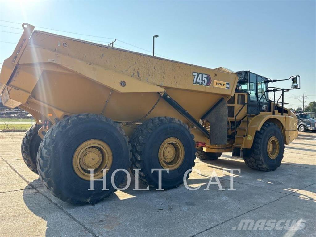 CAT 745 Kĺbové nákladné autá
