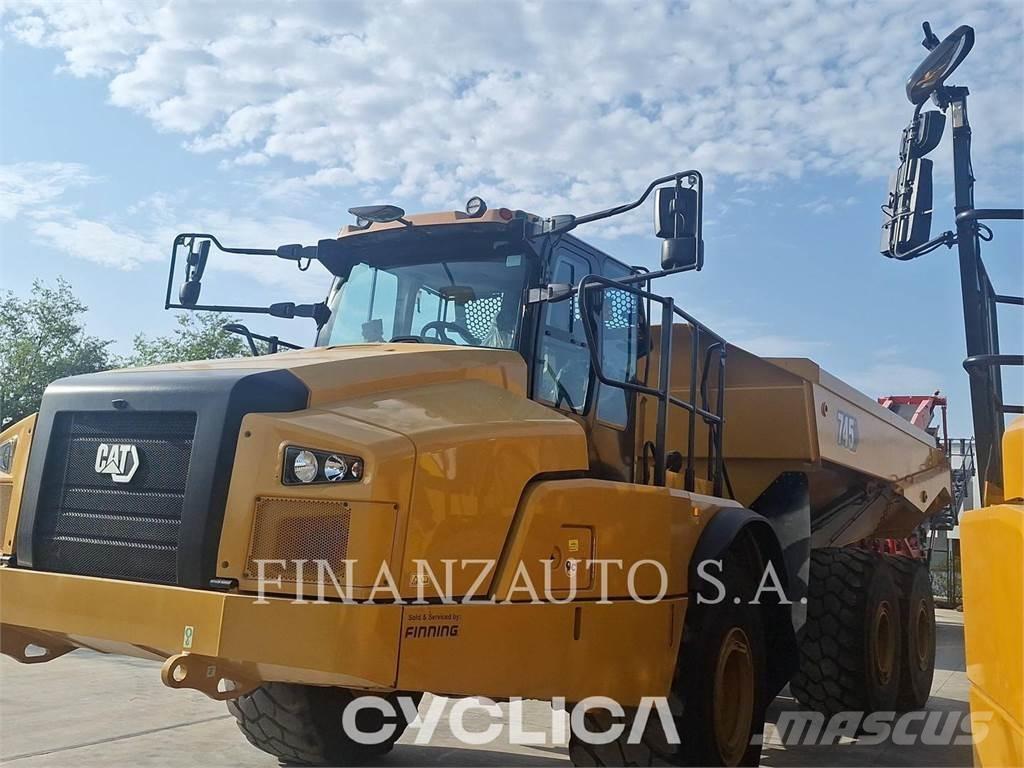 CAT 745 Kĺbové nákladné autá